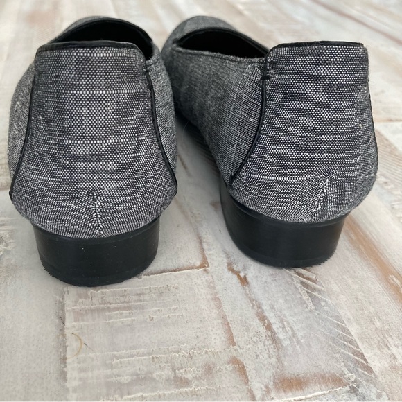 CLARKS Keesha Luca Loafers, Size 7 - Picture 6 of 9